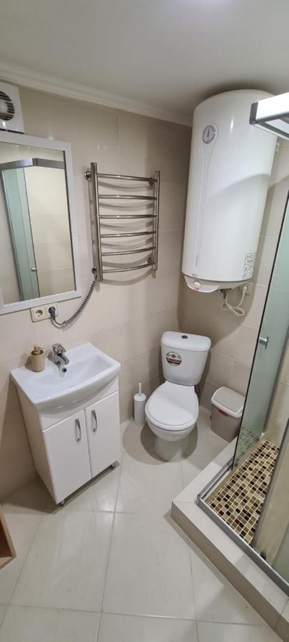 Appartement Аpartment For Lady à TTchernivtsi Extérieur photo
